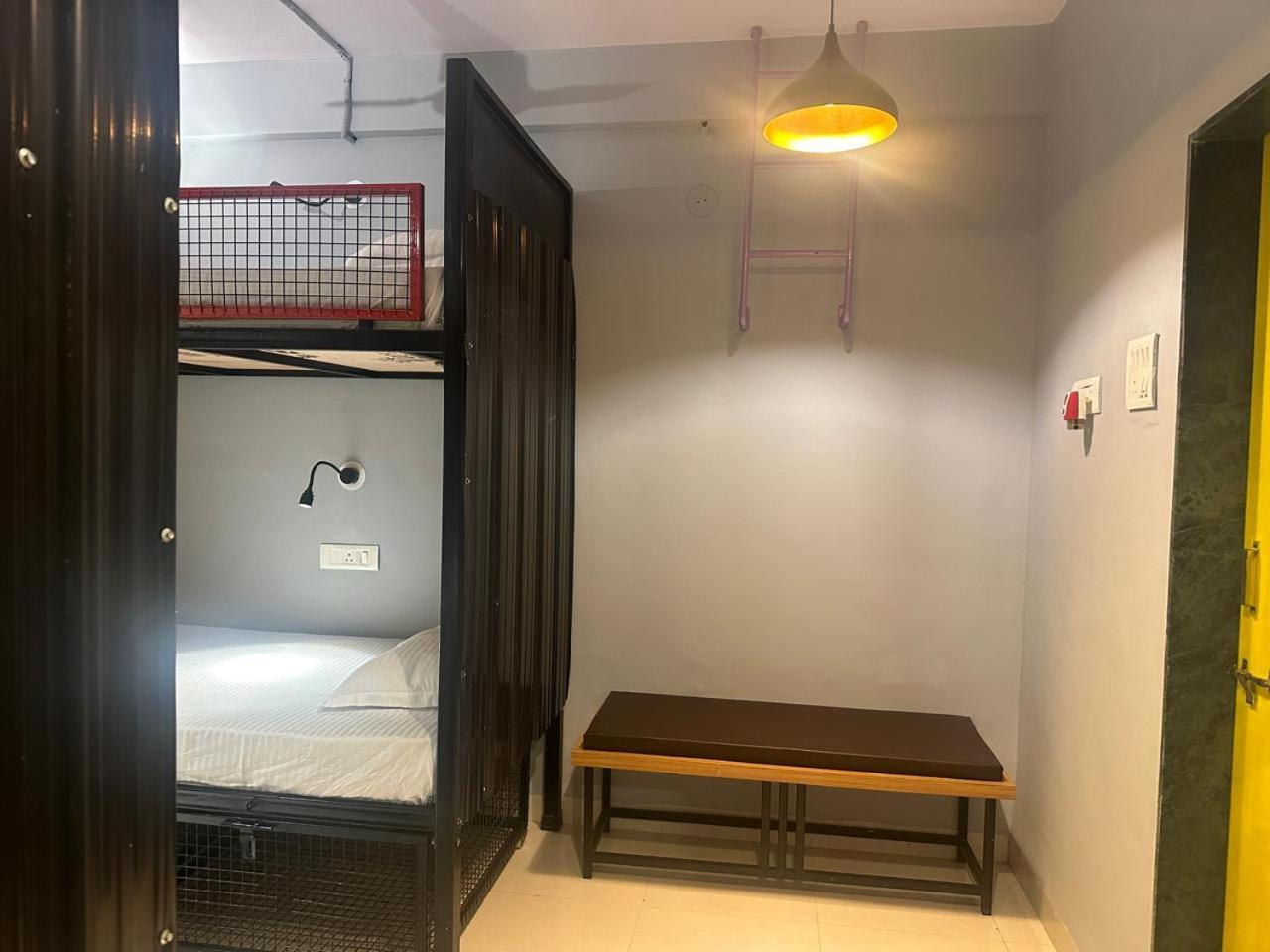 Travotale Hostel And Cowork Koregaonpark Pune Dış mekan fotoğraf