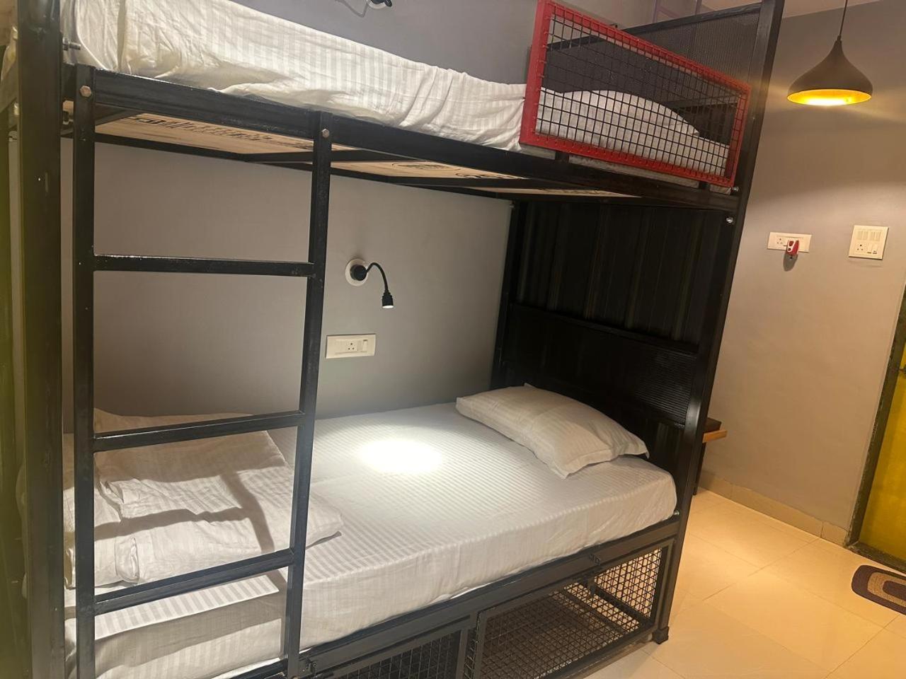 Travotale Hostel And Cowork Koregaonpark Pune Dış mekan fotoğraf