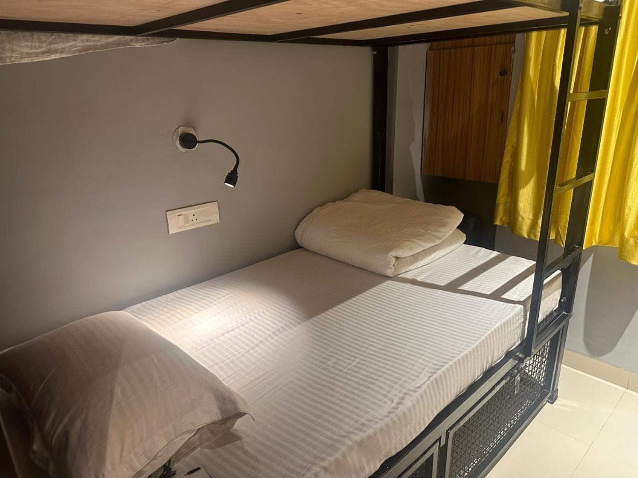 Travotale Hostel And Cowork Koregaonpark Pune Dış mekan fotoğraf
