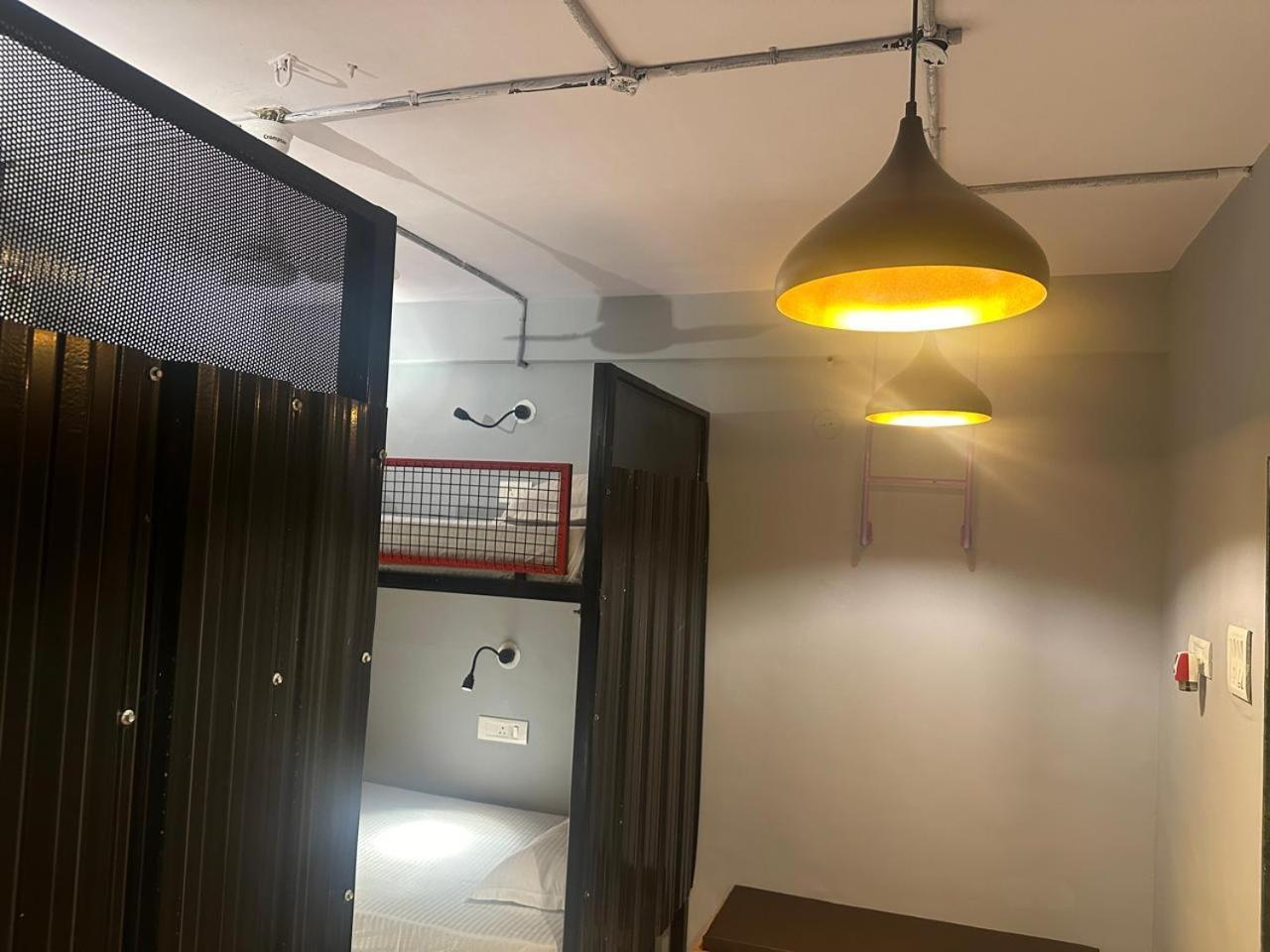 Travotale Hostel And Cowork Koregaonpark Pune Dış mekan fotoğraf